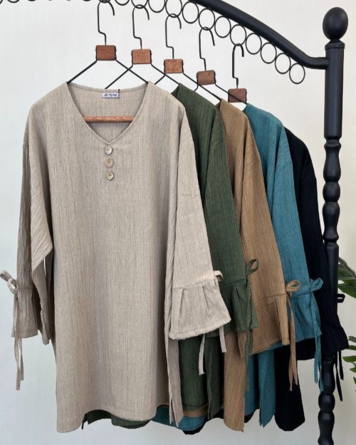  شومیز دکمه دار آستین کلوش 